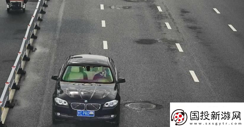 魯CE59魯CW86“露餡兒”：笑侃科技圈的民熱議